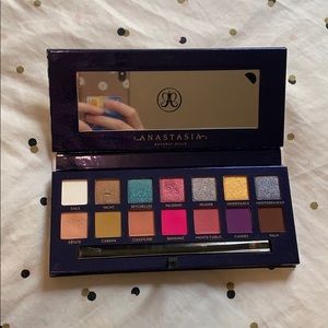 Anastasia Beverly Hills Riviera eyeshadow palette